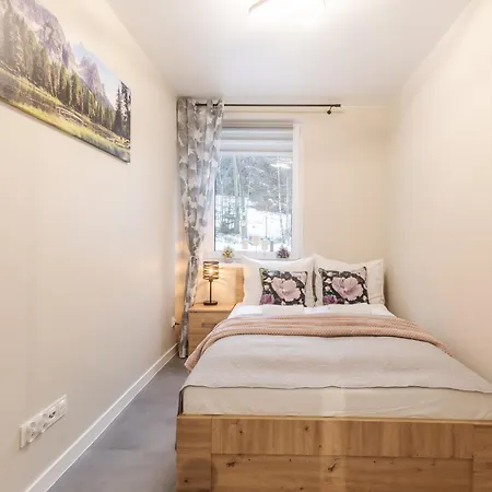 Zeromskiego - Karkonoce * Szklarska Poręba